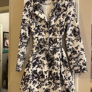 White House Black Market Floral Short Trench